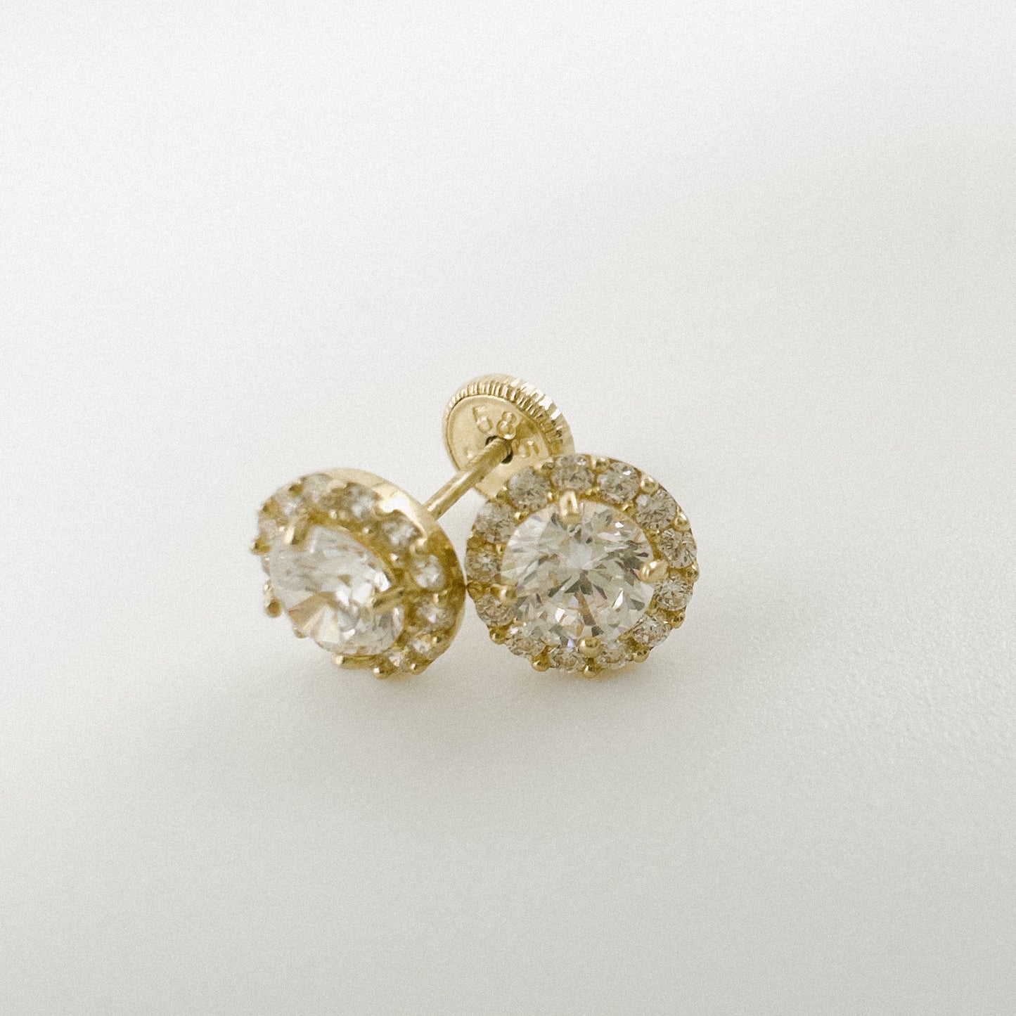 THE QUEEN EARRING
